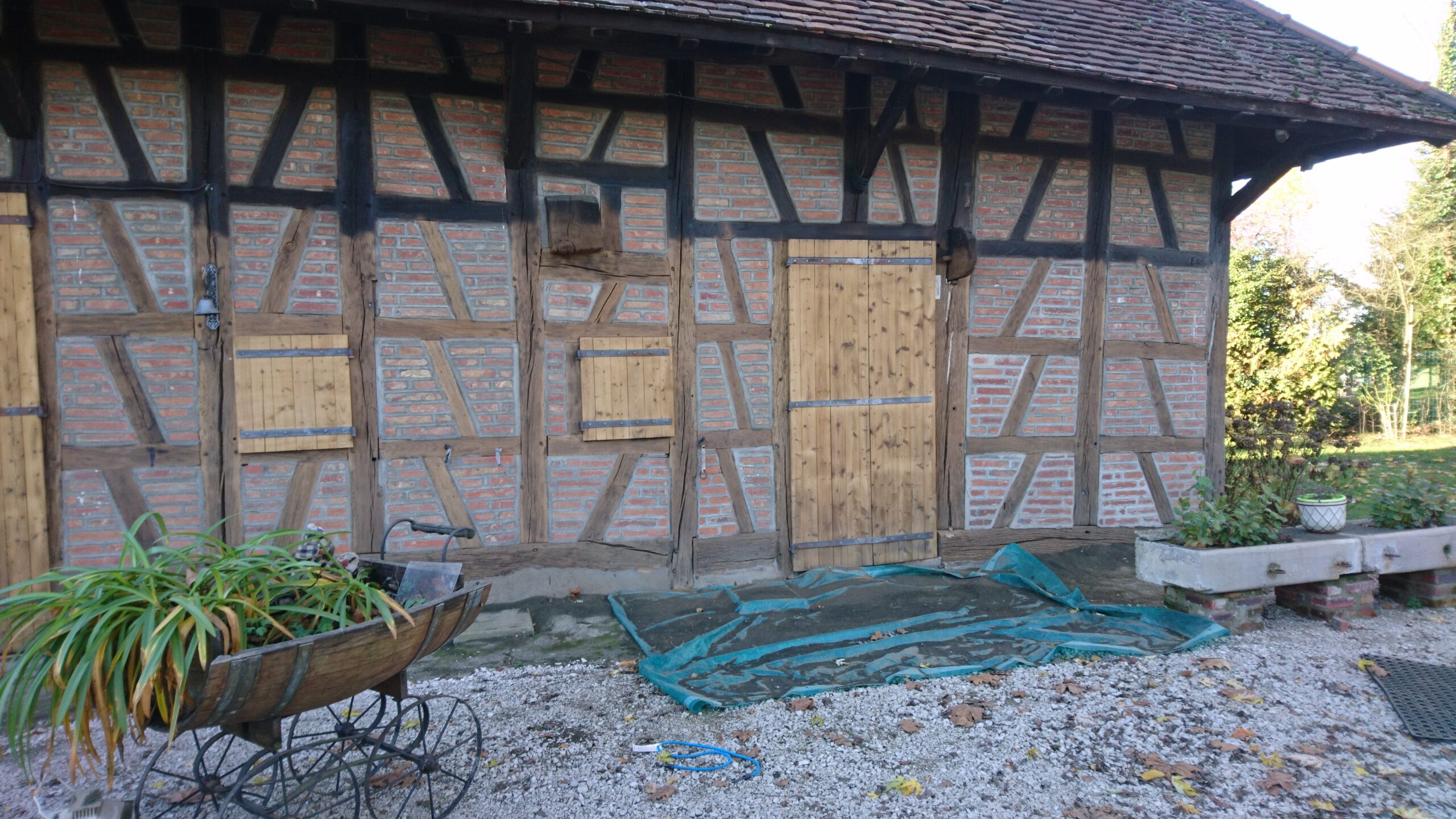 Façade rénovée d'un bâtiment par Rattrap'Tout